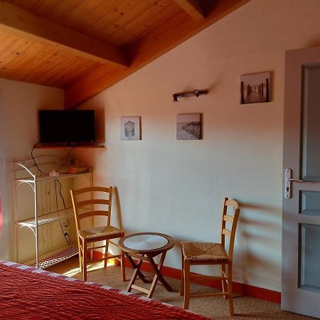 La Villa Vert Marine ชาแตเลยง-ปลาจ ภายนอก รูปภาพ