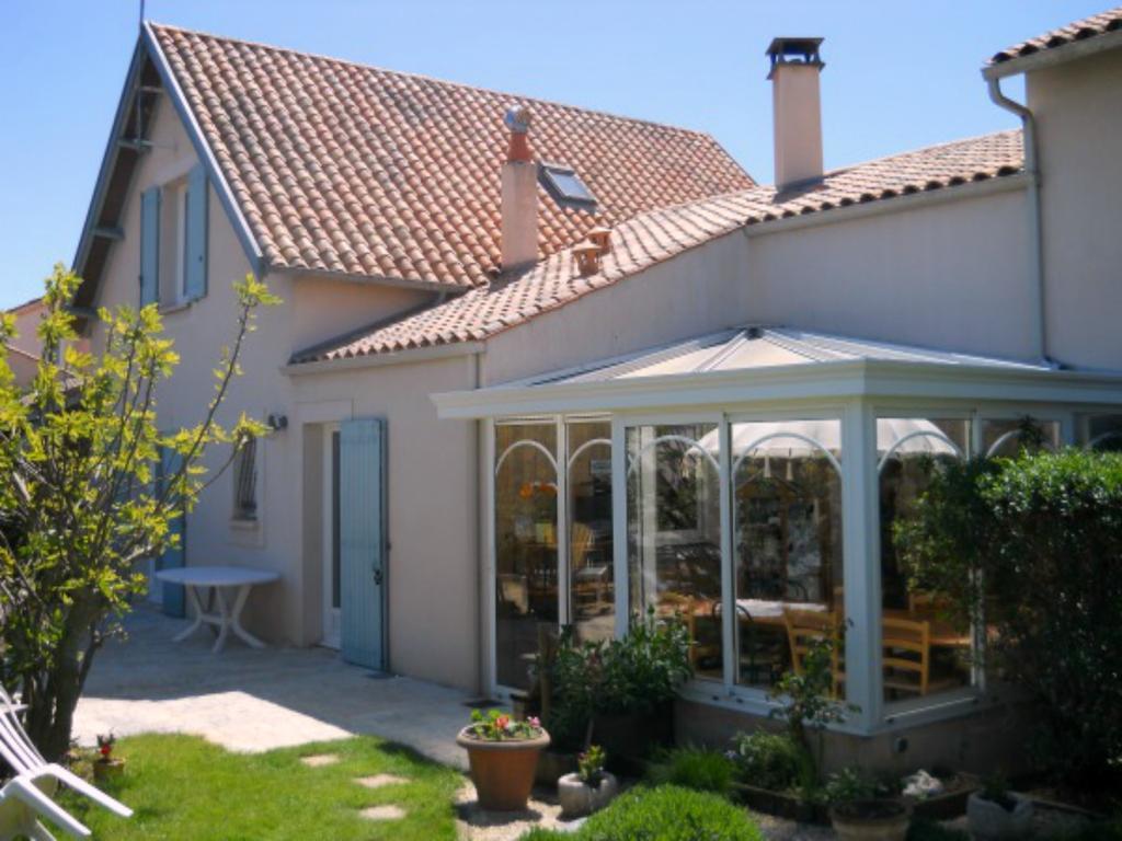 La Villa Vert Marine ชาแตเลยง-ปลาจ ภายนอก รูปภาพ